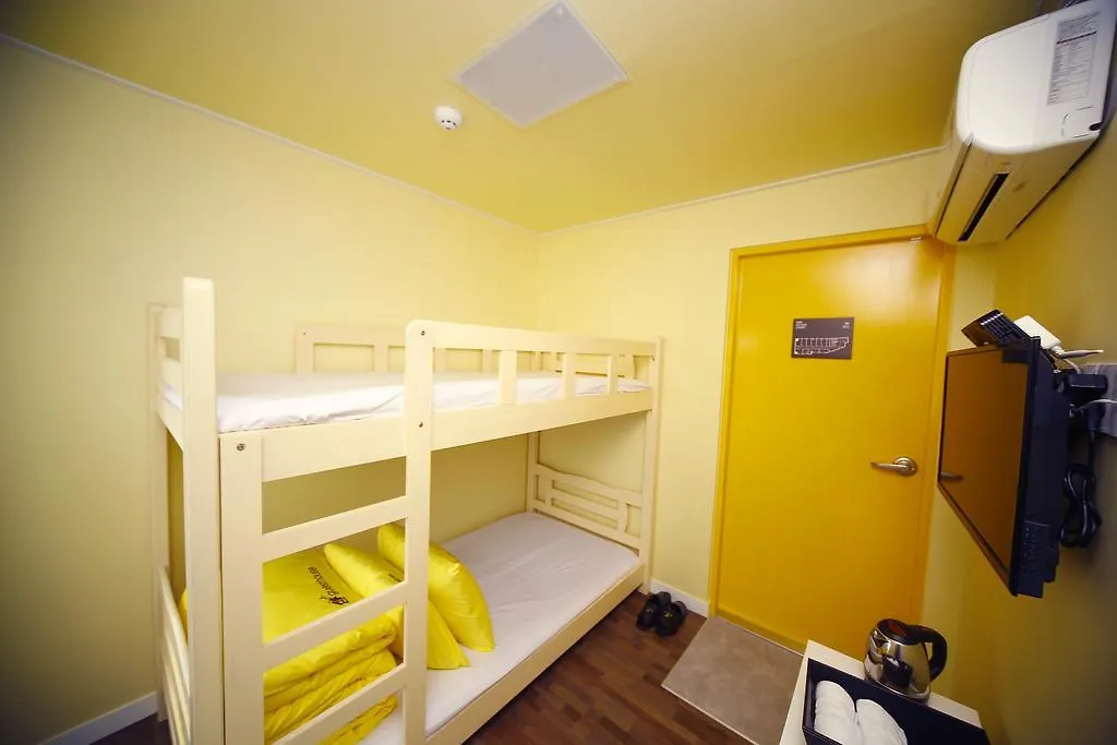 24 Guesthouse Sinchon Avenue Seoul Hostel