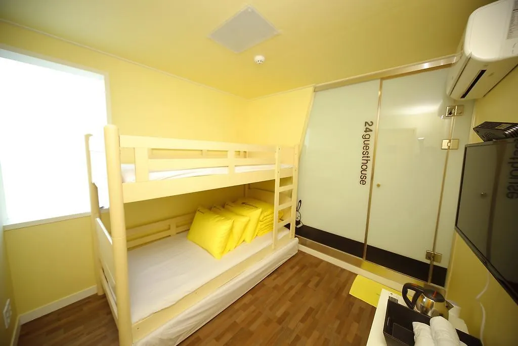 Hostel 24 Guesthouse Sinchon Avenue Seoul